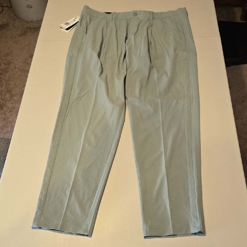 Adidas Men's Tour Golf Pants, Size 34/32. NWT